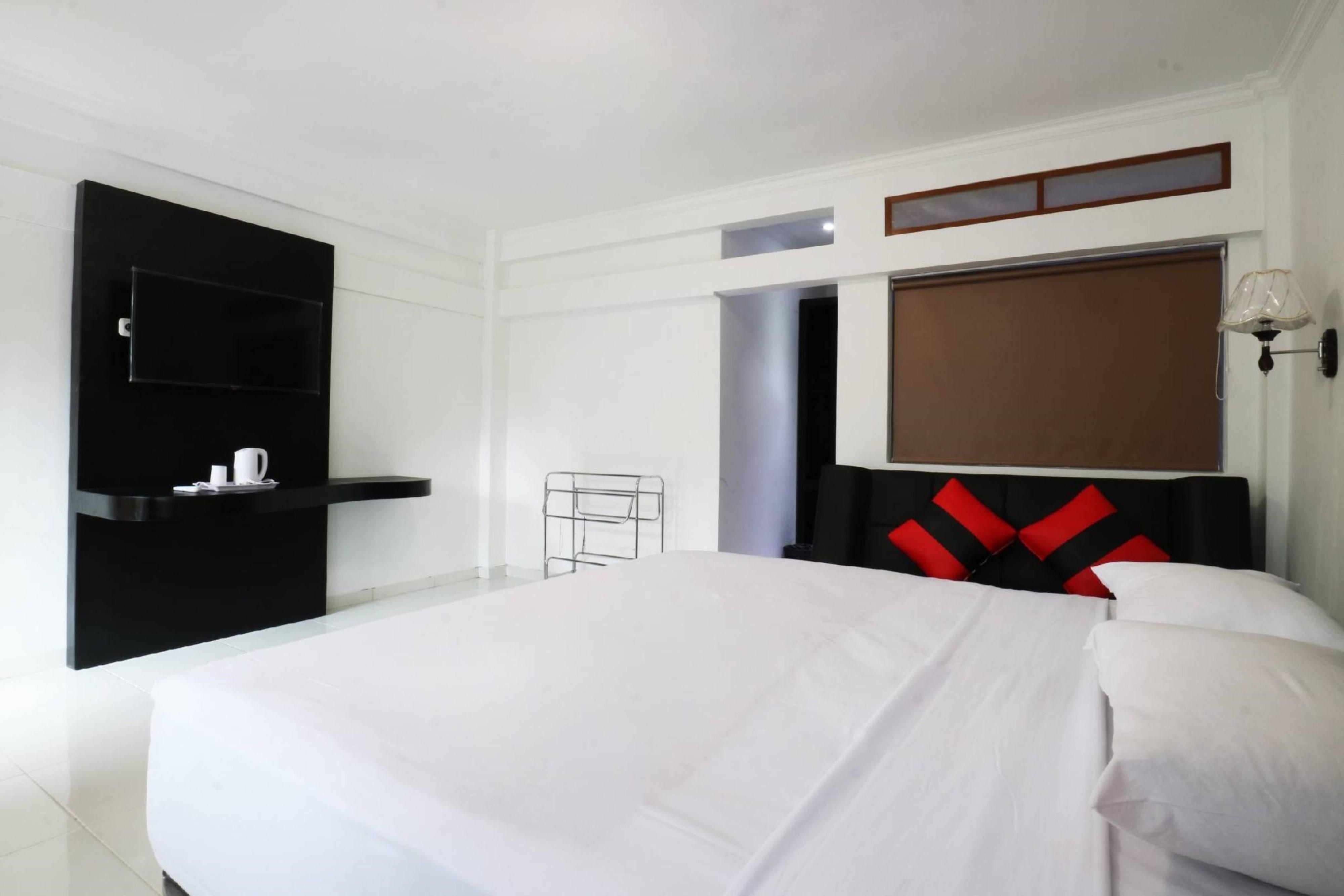 นารีมา รีสอร์ต โฮเต็ล Hotel เล็มบัง ภายนอก รูปภาพ