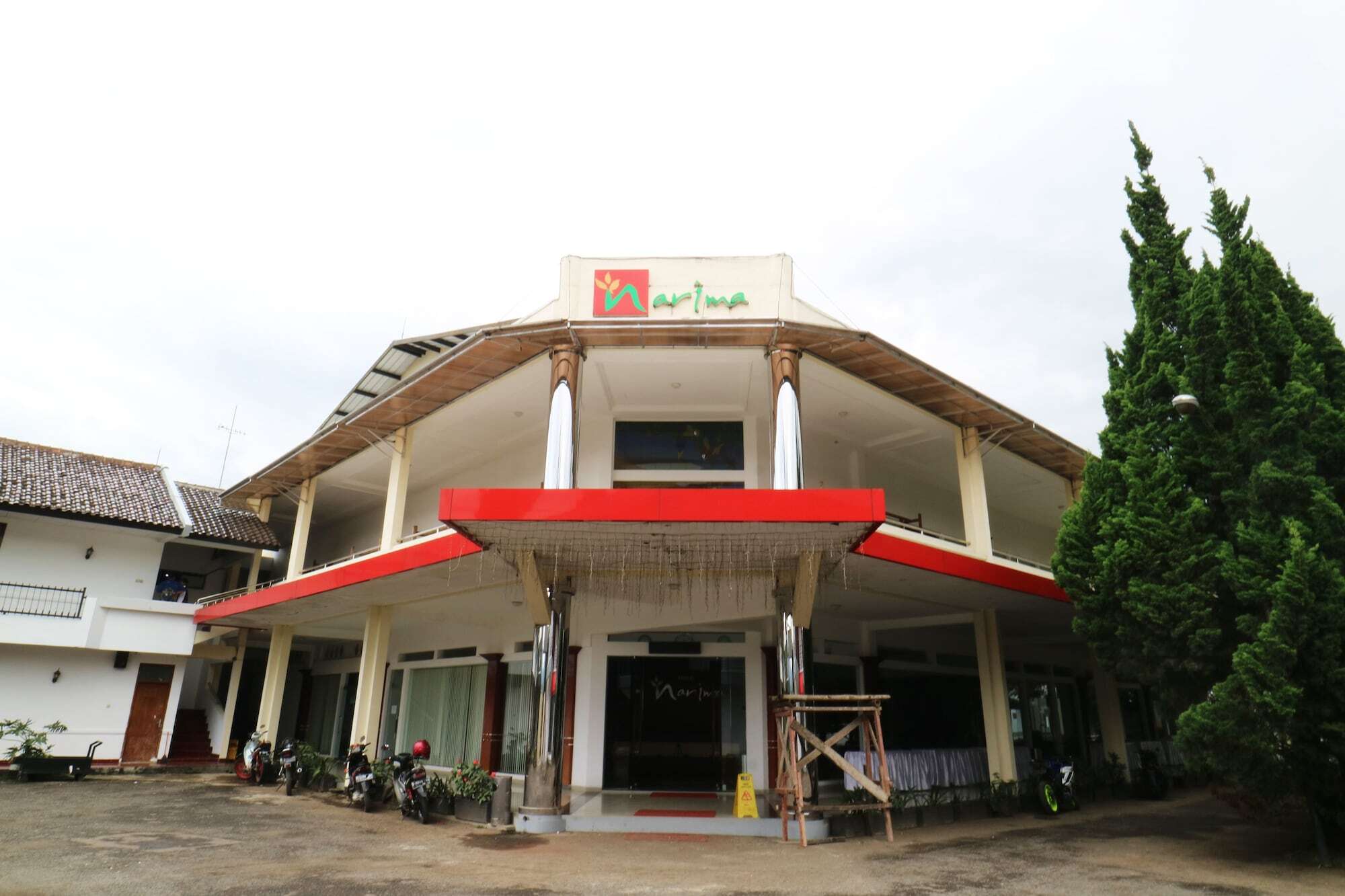 นารีมา รีสอร์ต โฮเต็ล Hotel เล็มบัง ภายนอก รูปภาพ