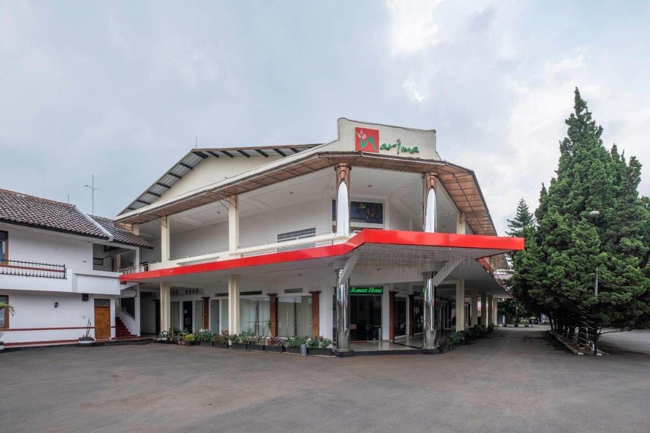 นารีมา รีสอร์ต โฮเต็ล Hotel เล็มบัง ภายนอก รูปภาพ