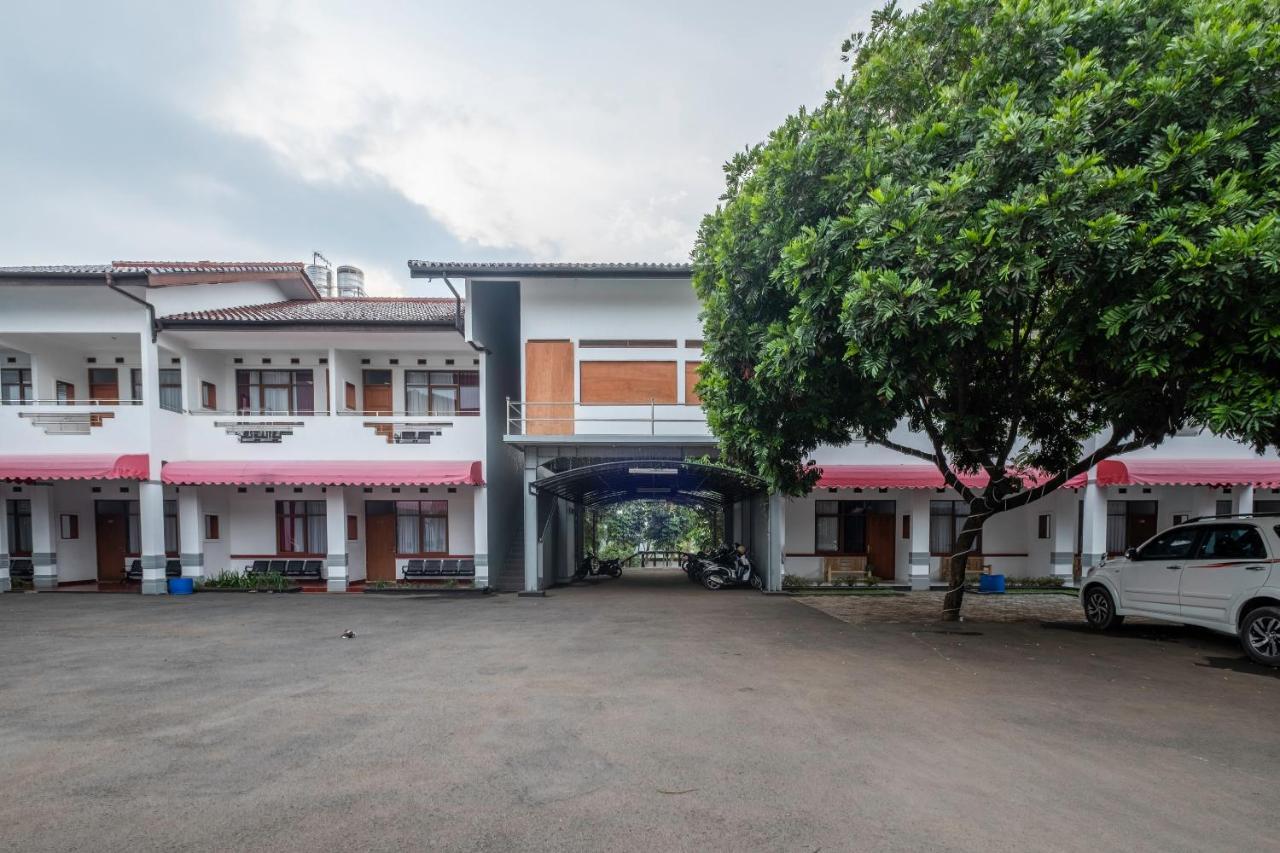 นารีมา รีสอร์ต โฮเต็ล Hotel เล็มบัง ภายนอก รูปภาพ